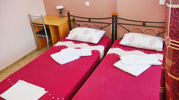 Lions2 Studios And Apartments Askeli Екстер'єр фото