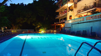 Lions2 Studios And Apartments Askeli Екстер'єр фото